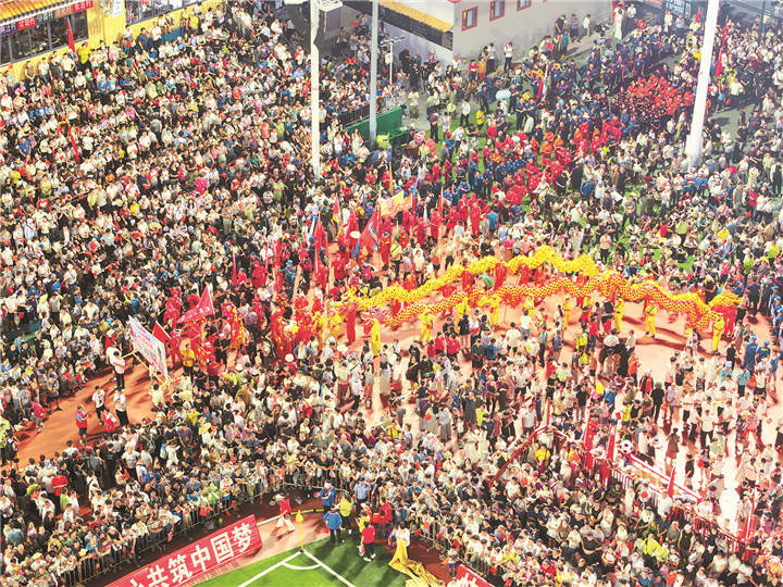 冲不垮的“村超”